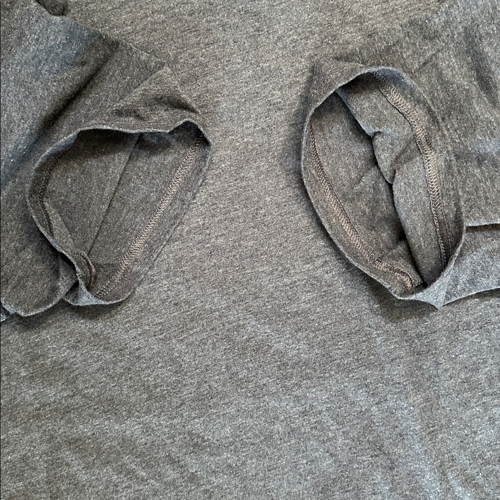 Ron Jon Hidden Tiki Tee Charcoal Short Sleeve Logo Tee XL NWOT Small logo front - Picture 11 of 12